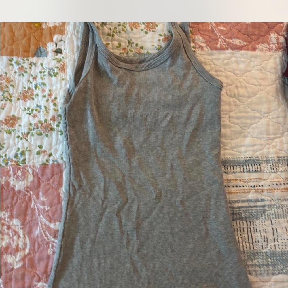 Gray Ribbed Tank Top - Picture 3 of 3